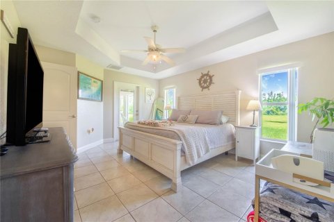 House in Polk City, Florida 5 bedrooms, 217.02 sq.m. № 2112714 - photo 15