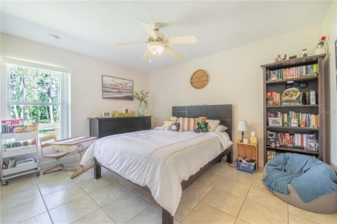 House in Polk City, Florida 5 bedrooms, 217.02 sq.m. № 2112714 - photo 27