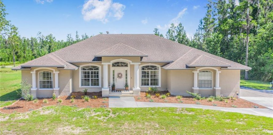 House in Polk City, Florida 5 bedrooms, 217.02 sq.m. № 2112714