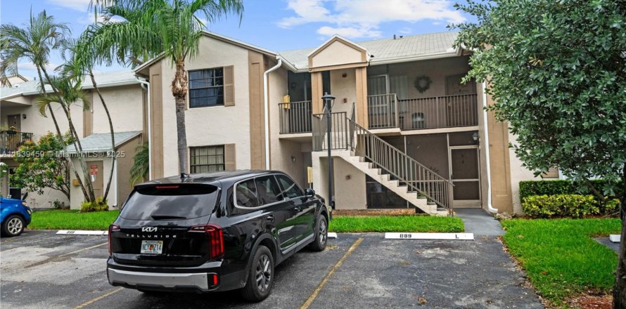 Condo in Homestead, Florida, 3 bedrooms № 1939645