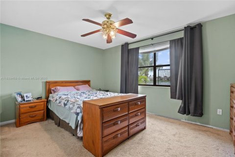 Condo in Homestead, Florida, 3 bedrooms № 1939645 - photo 18