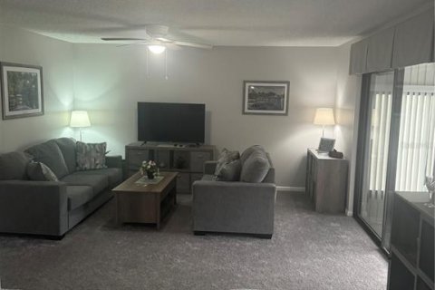 Condo in Ocala, Florida, 2 bedrooms № 2156991 - photo 11