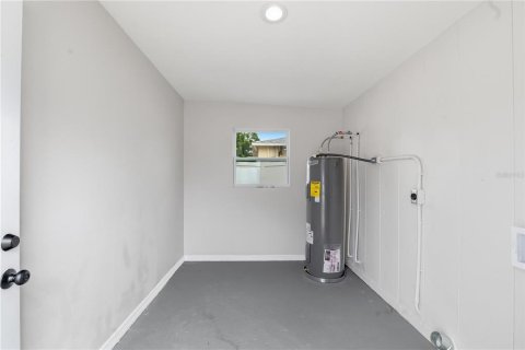House in Tampa, Florida 3 bedrooms, 105.91 sq.m. № 2267019 - photo 23