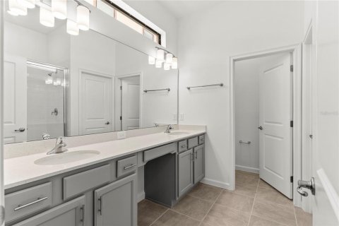 Casa en venta en Orlando, Florida, 10 dormitorios, 386.66 m2 № 2167324 - foto 13