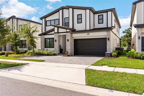 Casa en Orlando, Florida 10 dormitorios, 386.66 m2 № 2167324