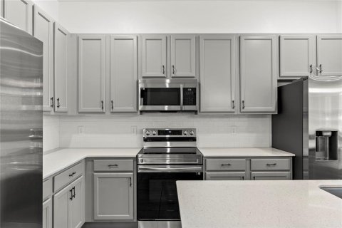 Casa en venta en Orlando, Florida, 10 dormitorios, 386.66 m2 № 2167324 - foto 8