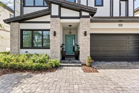 Casa en venta en Orlando, Florida, 10 dormitorios, 386.66 m2 № 2167324 - foto 2
