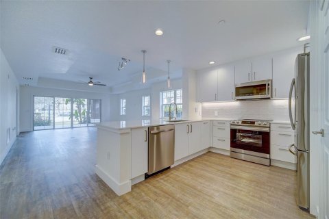 Adosado en venta en Four Corners, Florida, 3 dormitorios, 163.04 m2 № 1903787 - foto 26