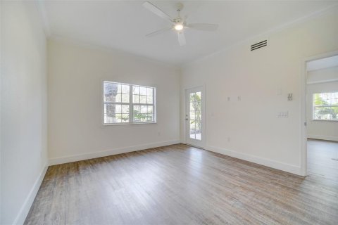 Adosado en venta en Four Corners, Florida, 3 dormitorios, 163.04 m2 № 1903787 - foto 8