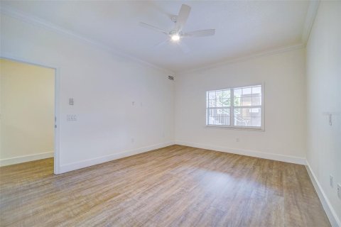 Adosado en venta en Four Corners, Florida, 3 dormitorios, 163.04 m2 № 1903787 - foto 16