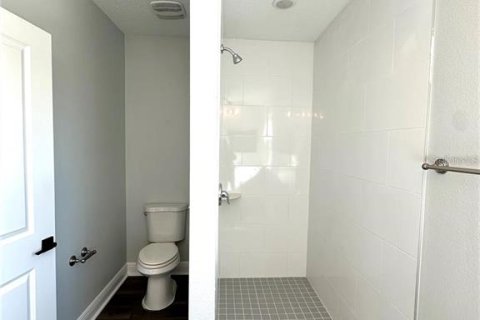 Casa en alquiler en Kissimmee, Florida, 3 dormitorios, 117.99 m2 № 1915920 - foto 10