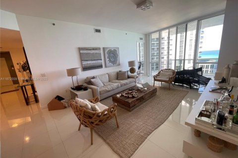 Снять в аренду кондоминиум в Санни-Айлс-Бич, Флорида 3 спальни, 179.77м2, № 1926293 - фото 5