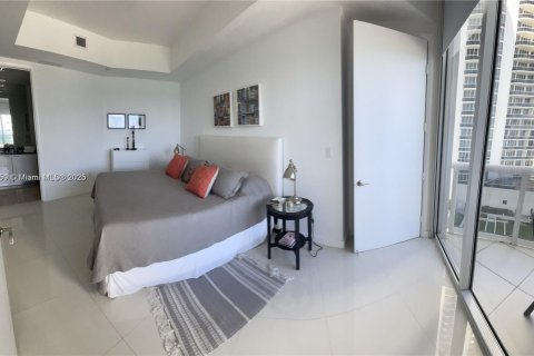 Снять в аренду кондоминиум в Санни-Айлс-Бич, Флорида 3 спальни, 179.77м2, № 1926293 - фото 17