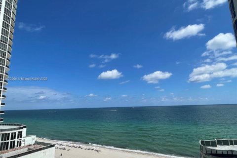 Снять в аренду кондоминиум в Санни-Айлс-Бич, Флорида 3 спальни, 179.77м2, № 1926293 - фото 27