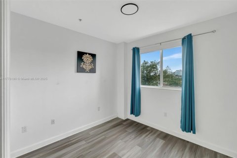 Купить кондоминиум в Майами, Флорида 2 спальни, 83.33м2, № 1697274 - фото 18