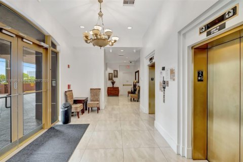 Купить кондоминиум в Майами, Флорида 2 спальни, 83.33м2, № 1697274 - фото 6