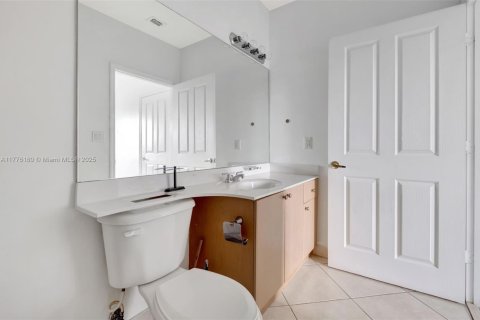 Купить кондоминиум в Майами, Флорида 2 спальни, 83.33м2, № 1697274 - фото 19