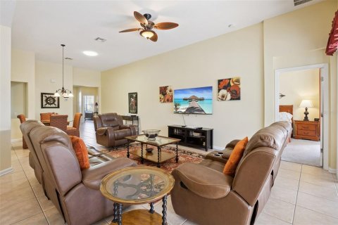 Villa ou maison à vendre à Kissimmee, Floride: 4 chambres, 169.45 m2 № 2142871 - photo 14