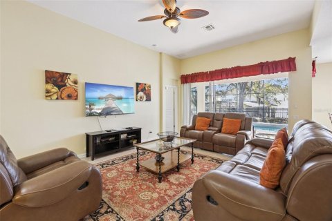 Villa ou maison à vendre à Kissimmee, Floride: 4 chambres, 169.45 m2 № 2142871 - photo 13