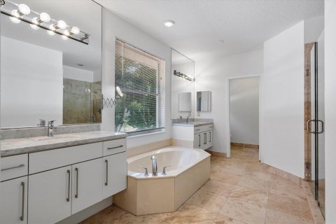 House in Weston, Florida 7 bedrooms, 341.42 sq.m. № 2253836 - photo 16