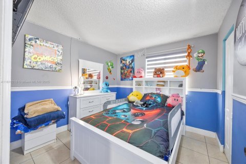 House in Miami, Florida 4 bedrooms, 171.87 sq.m. № 1752750 - photo 29