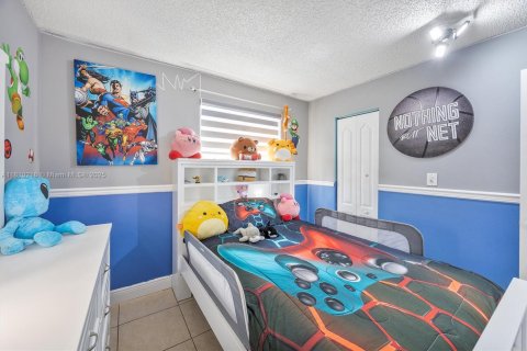House in Miami, Florida 4 bedrooms, 171.87 sq.m. № 1752750 - photo 28