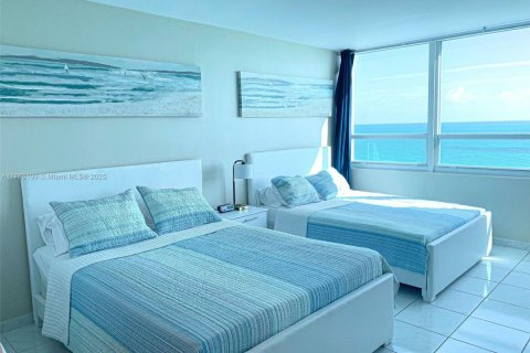Condo in Miami Beach, Florida  № 1573168 - photo 2