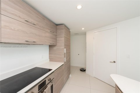 Copropriété à vendre à Miami, Floride: 2 chambres, 89.28 m2 № 2256954 - photo 4