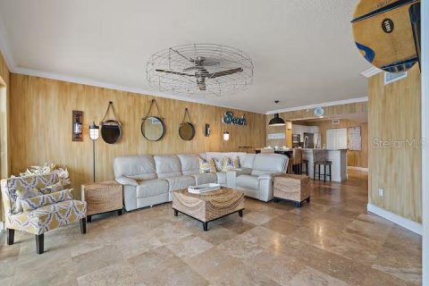 Condo in North Redington Beach, Florida, 3 bedrooms  № 1593135 - photo 16