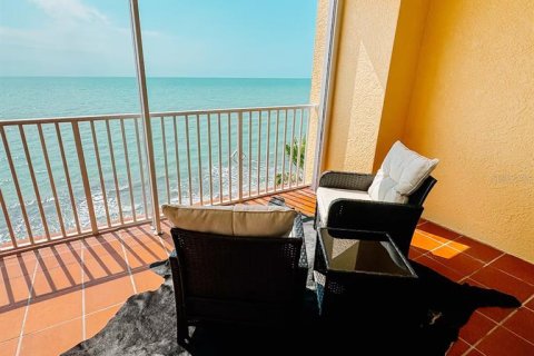 Condo in North Redington Beach, Florida, 3 bedrooms  № 1593135 - photo 24