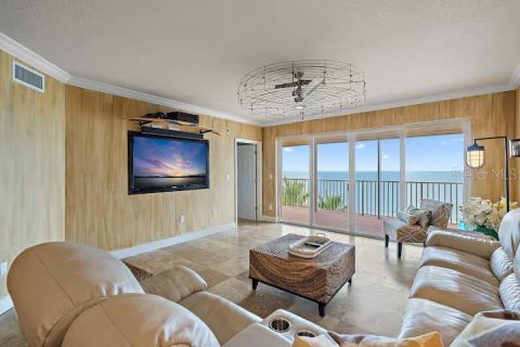 Condo in North Redington Beach, Florida, 3 bedrooms  № 1593135 - photo 17
