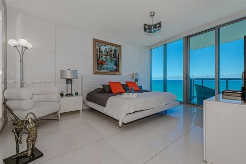 Condo in Sunny Isles Beach, Florida, 1 bedroom  № 1708896 - photo 5