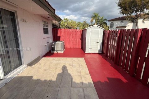 Copropriété à vendre à Miami, Floride: 2 chambres, 83.61 m2 № 1995080 - photo 18