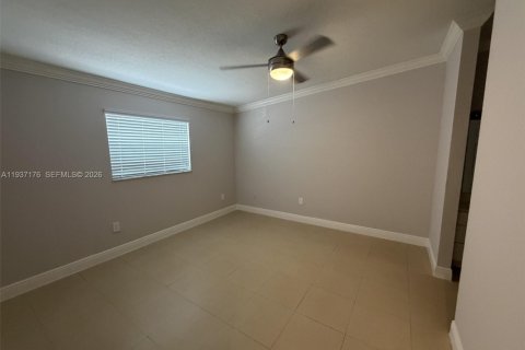 Copropriété à vendre à Miami, Floride: 2 chambres, 83.61 m2 № 1995080 - photo 10