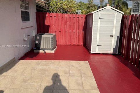 Copropriété à vendre à Miami, Floride: 2 chambres, 83.61 m2 № 1995080 - photo 20