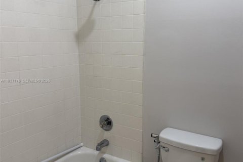 Copropriété à vendre à Miami, Floride: 2 chambres, 83.61 m2 № 1995080 - photo 14