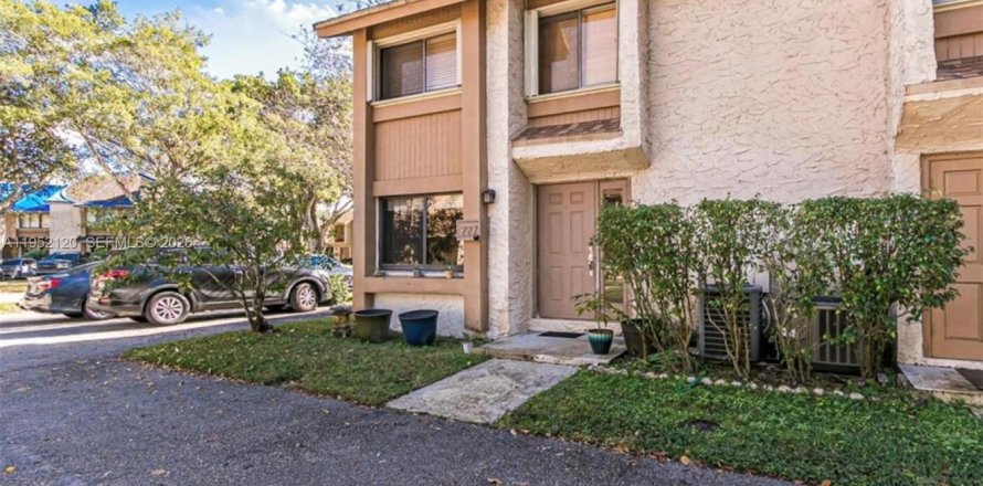 Adosado en Plantation, Florida 3 dormitorios, 112.41 m2 № 2006505