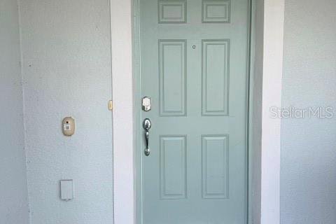 Touwnhouse à vendre à Davenport, Floride: 5 chambres, 212.1 m2 № 2306415 - photo 2