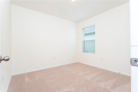House in Saint Cloud, Florida 3 bedrooms, 139.45 sq.m. № 2098417 - photo 26