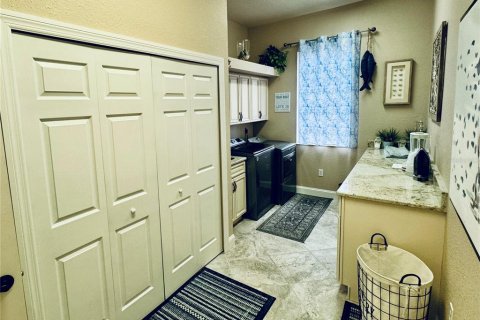 House in Punta Gorda, Florida 3 bedrooms, 279.91 sq.m. № 2130189 - photo 12