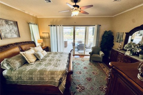 House in Punta Gorda, Florida 3 bedrooms, 279.91 sq.m. № 2130189 - photo 4