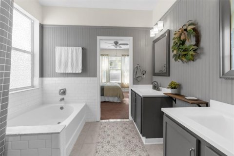 Casa en venta en Brooksville, Florida, 4 dormitorios, 222.59 m2 № 1916767 - foto 19