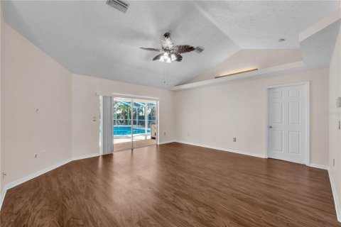 Casa en venta en Valrico, Florida, 4 dormitorios, 242.29 m2 № 2387402 - foto 7