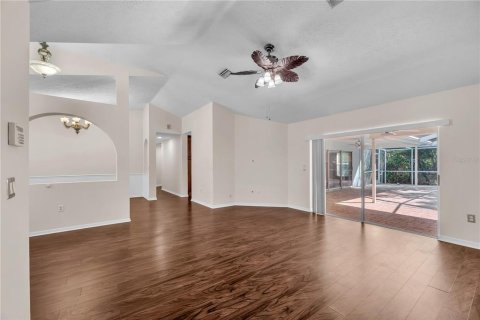 Casa en venta en Valrico, Florida, 4 dormitorios, 242.29 m2 № 2387402 - foto 9