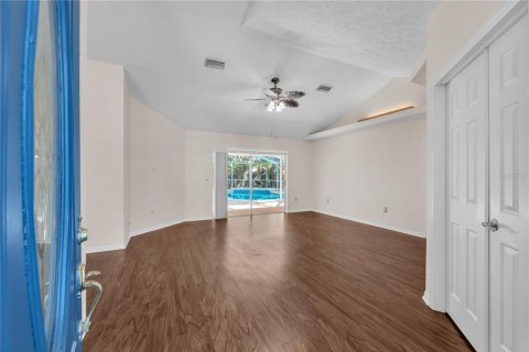Casa en venta en Valrico, Florida, 4 dormitorios, 242.29 m2 № 2387402 - foto 2