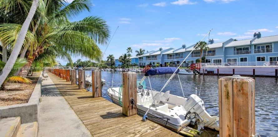 Condo in Lighthouse Point, Florida, 2 bedrooms  № 1863988