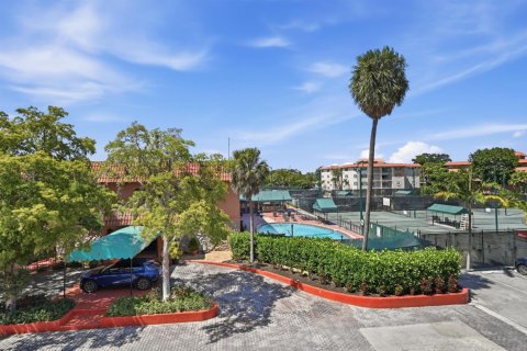 Condo in Fort Lauderdale, Florida, 3 bedrooms  № 2177562 - photo 15
