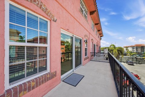 Condo in Fort Lauderdale, Florida, 3 bedrooms  № 2177562 - photo 12