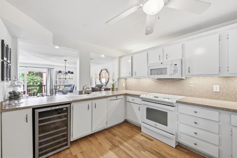 Condo in Fort Lauderdale, Florida, 3 bedrooms  № 2177562 - photo 2