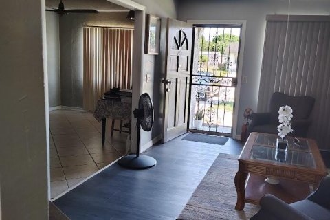 House in St. Lucie, Florida 4 bedrooms, 135.27 sq.m. № 2194966 - photo 6
